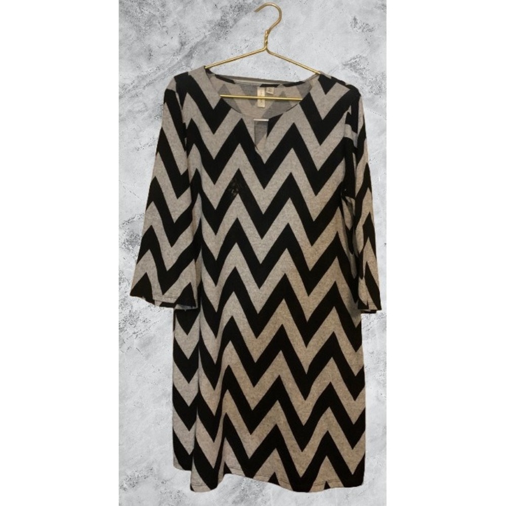 TACERA‎ Women XL Black Gray Chevron Print 3/4 Sleeve V-Neck Knit Dress